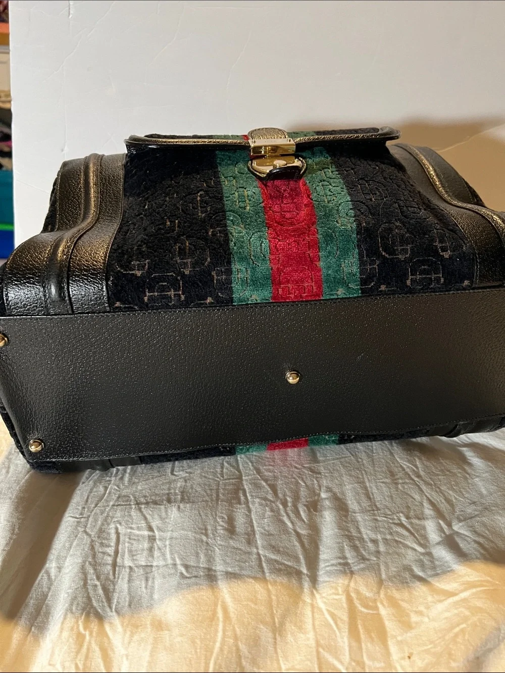N/A stylish black